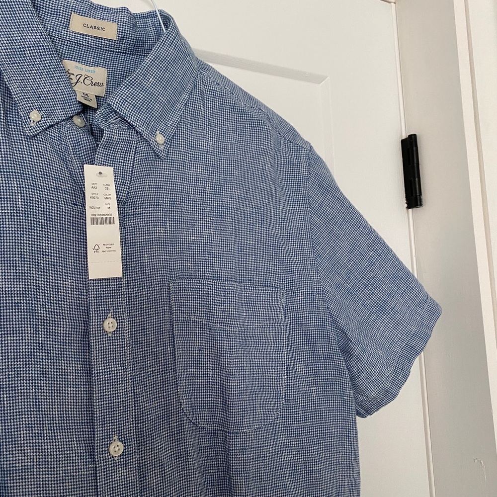 BRAND NEW with tags. J. Crew Men's Classic Fit Medium short sleeve Irish Linen